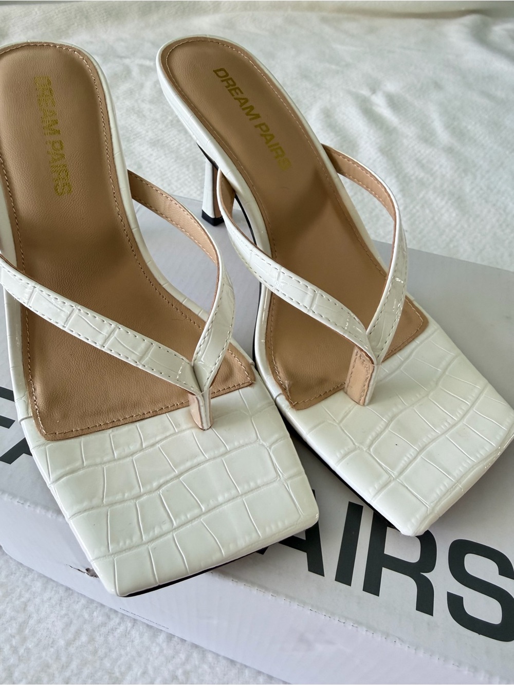 Dream Pairs White Croc-Embossed Square-Toe Thong Heels